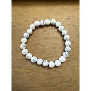 Natural Howlite Beaded Braclet White and Gray EUC Stretch